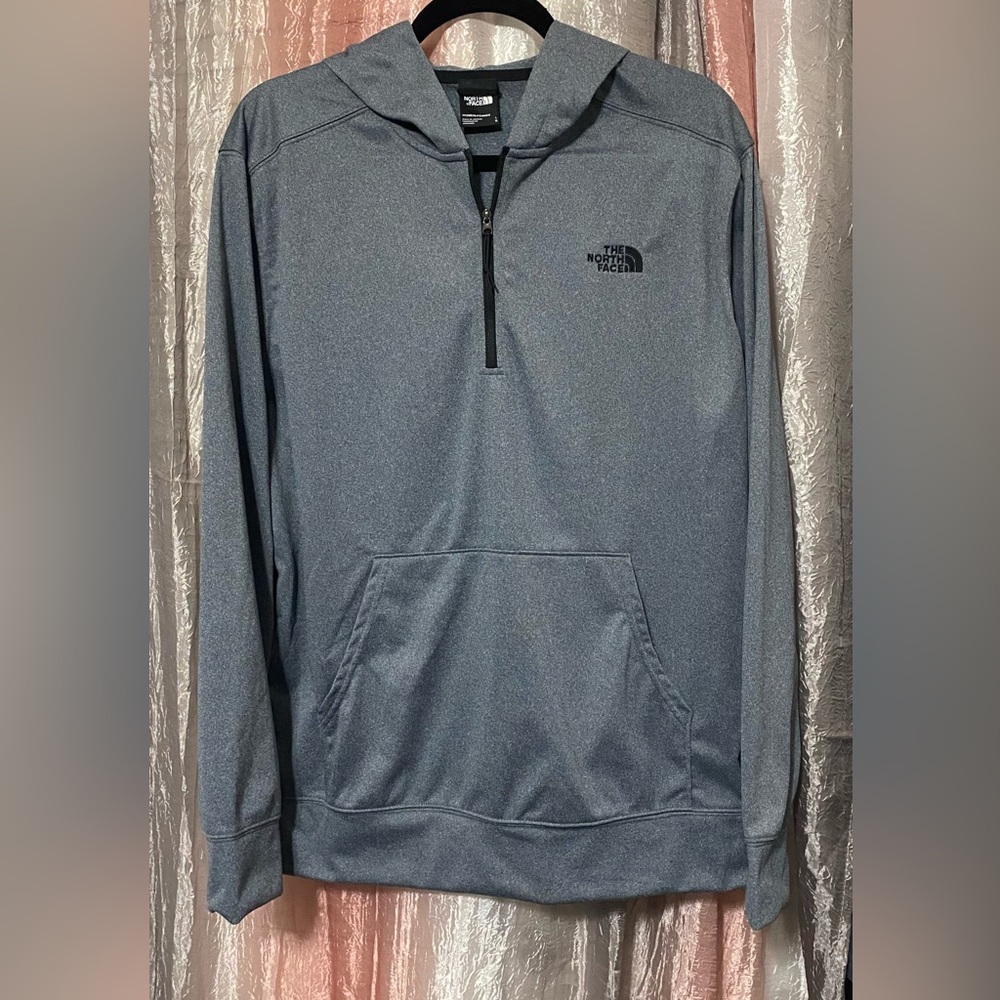 The North Face Pullover Size Large NWOT